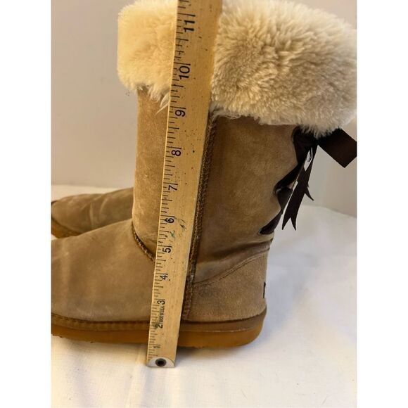 Lamo Brown Boots size 8 fur and bows some discoloration - Picture 8 of 8